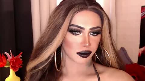 Snapshot of valentina_goddess_tsxxx chatting on January 2025 02:26:02 AM Amanda online show from January 2025 02:26:02 AM