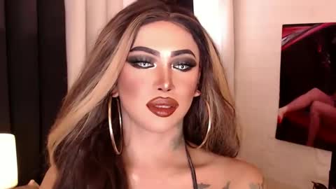 Snapshot of valentina_goddess_tsxxx chatting on January 2025 05:44:02 AM Amanda online show from January 2025 05:44:02 AM