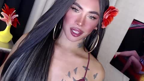 Snapshot of valentina_goddess_tsxxx chatting on January 2025 02:11:01 PM Amanda online show from January 2025 02:11:01 PM