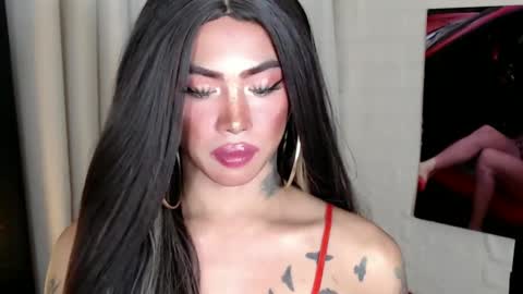 Snapshot of valentina_goddess_tsxxx chatting on January 2025 09:35:01 AM Amanda online show from January 2025 09:35:01 AM