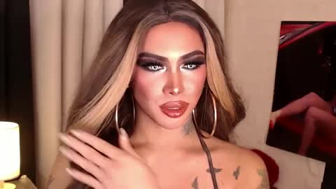 Snapshot of valentina_goddess_tsxxx chatting on January 2025 03:57:02 PM Amanda online show from January 2025 03:57:02 PM