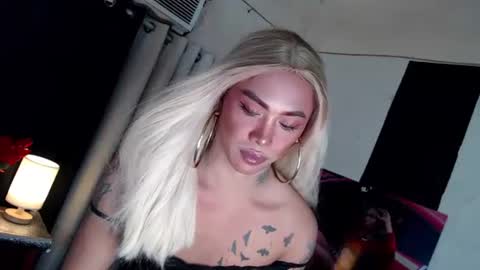 Snapshot of valentina_goddess_tsxxx chatting on January 2025 11:21:02 AM Amanda online show from January 2025 11:21:02 AM