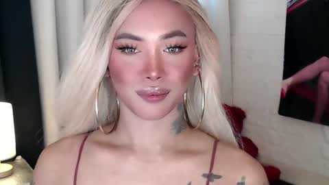 Snapshot of valentina_goddess_tsxxx chatting on January 2025 05:31:01 AM Amanda online show from January 2025 05:31:01 AM