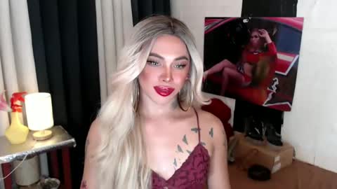 Snapshot of valentina_goddess_tsxxx chatting on February 2025 11:28:01 AM Amanda online show from February 2025 11:28:01 AM