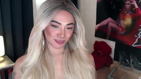 Snapshot of valentina_goddess_tsxxx chatting on February 2025 04:31:01 AM Amanda online show from February 2025 04:31:01 AM