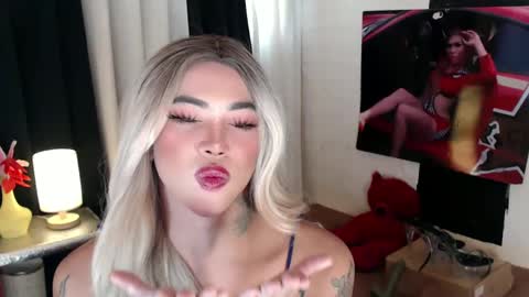 Snapshot of valentina_goddess_tsxxx chatting on March 2025 01:01:01 AM Amanda online show from March 2025 01:01:01 AM