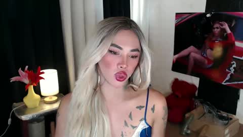 Snapshot of valentina_goddess_tsxxx chatting on March 2025 01:48:01 AM Amanda online show from March 2025 01:48:01 AM