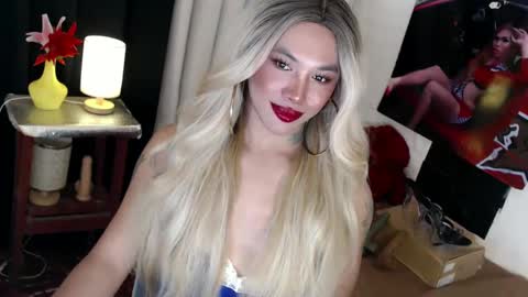 Snapshot of valentina_goddess_tsxxx chatting on March 2025 02:12:02 AM Amanda online show from March 2025 02:12:02 AM