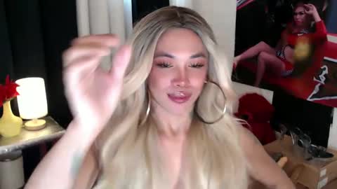 Snapshot of valentina_goddess_tsxxx chatting on March 2025 07:53:01 AM Amanda online show from March 2025 07:53:01 AM