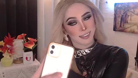 Snapshot of valentina_goddess_tsxxx chatting on September 2025 07:35:01 PM Amanda online show from September 2025 07:35:01 PM