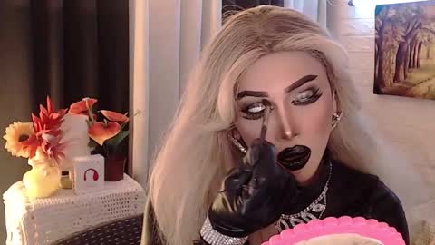 Snapshot of valentina_goddess_tsxxx chatting on September 2025 01:04:01 PM Amanda online show from September 2025 01:04:01 PM