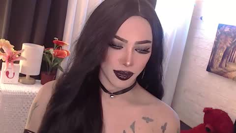 Snapshot of valentina_goddess_tsxxx chatting on October 2025 02:20:01 AM Amanda online show from October 2025 02:20:01 AM