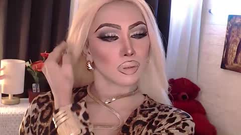 Snapshot of valentina_goddess_tsxxx chatting on October 2025 03:17:02 AM Amanda online show from October 2025 03:17:02 AM