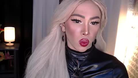 Snapshot of valentina_goddess_tsxxx chatting on November 2025 02:44:01 AM Amanda online show from November 2025 02:44:01 AM