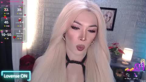 Snapshot of valentina_goddess_tsxxx chatting on November 2025 01:11:01 PM Amanda online show from November 2025 01:11:01 PM