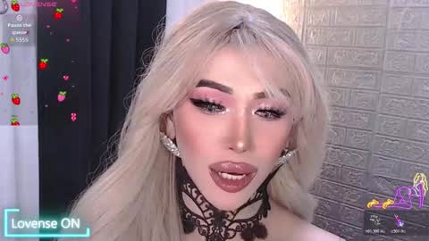 Snapshot of valentina_goddess_tsxxx chatting on November 2025 03:56:02 PM Amanda online show from November 2025 03:56:02 PM