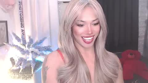 Snapshot of valentina_goddess_tsxxx chatting on April 2026 11:35:02 PM Amanda online show from April 2026 11:35:02 PM