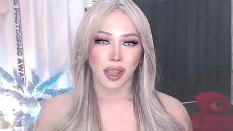 Snapshot of valentina_goddess_tsxxx chatting on April 2026 07:00:01 PM Amanda online show from April 2026 07:00:01 PM