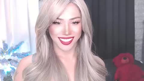 Snapshot of valentina_goddess_tsxxx chatting on April 2026 03:02:02 PM Amanda online show from April 2026 03:02:02 PM