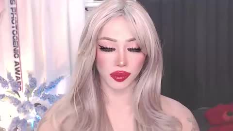 Snapshot of valentina_goddess_tsxxx chatting on April 2026 01:55:02 PM Amanda online show from April 2026 01:55:02 PM