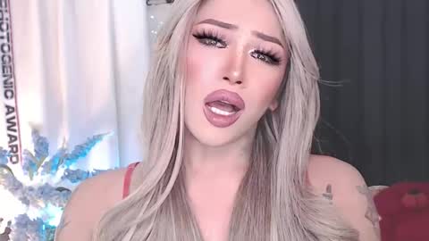 Snapshot of valentina_goddess_tsxxx chatting on April 2026 09:59:02 PM Amanda online show from April 2026 09:59:02 PM