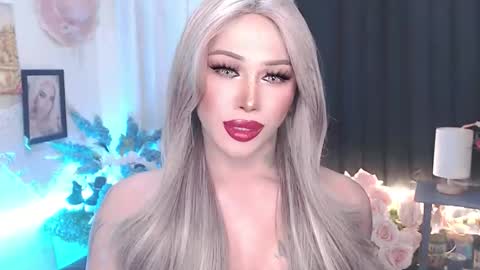 Snapshot of valentina_goddess_tsxxx chatting on April 2026 06:45:02 PM Amanda online show from April 2026 06:45:02 PM