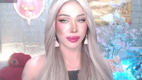 Snapshot of valentina_goddess_tsxxx chatting on April 2026 12:29:02 PM Amanda online show from April 2026 12:29:02 PM