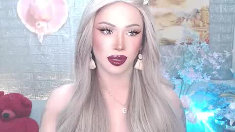 Snapshot of valentina_goddess_tsxxx chatting on April 2026 03:42:01 AM Amanda online show from April 2026 03:42:01 AM