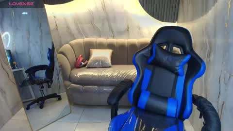 Valentina online show from November 2025 03:21:02 AM