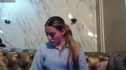 Valentina online show from November 2025 03:12:02 PM