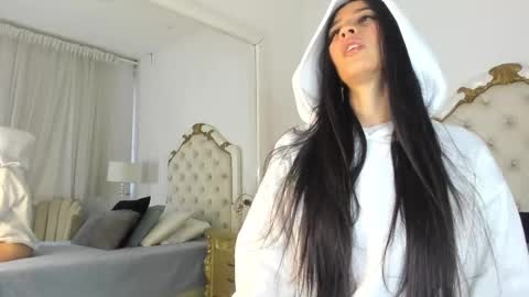 Valentina  online show from February 2025 12:21:02 PM