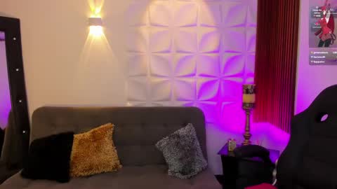 Snapshot of valentina_xx69 chatting on December 2024 05:23:02 PM Valentina online show from December 2024 05:23:02 PM