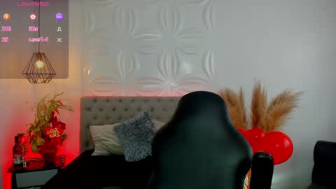 Snapshot of valentina_xx69 chatting on February 2025 02:12:02 PM Valentina online show from February 2025 02:12:02 PM