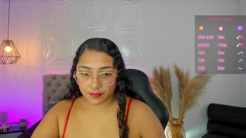 Snapshot of valentina_xx69 chatting on February 2025 03:14:02 PM Valentina online show from February 2025 03:14:02 PM