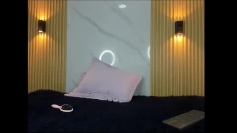 valentinaliux_ online show from September 2025 07:47:01 PM