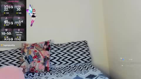 Snapshot of valentinamarti chatting on November 2025 05:56:02 PM valentinamarti online show from November 2025 05:56:02 PM