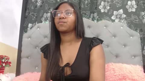 Snapshot of valentinavega18x chatting on January 2026 03:15:01 PM valentina vega online show from January 2026 03:15:01 PM