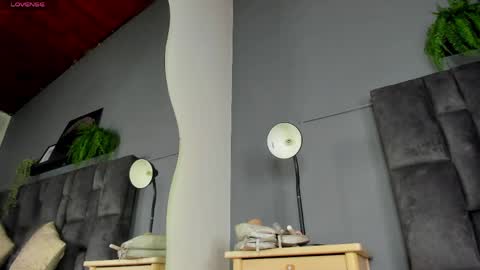 Snapshot of valentinawolf__ chatting on April 2026 12:06:02 PM VALENTINA online show from April 2026 12:06:02 PM