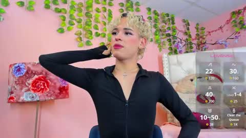 Snapshot of valentinee_xo chatting on June 2026 04:34:02 AM valentinee_xo online show from June 2026 04:34:02 AM