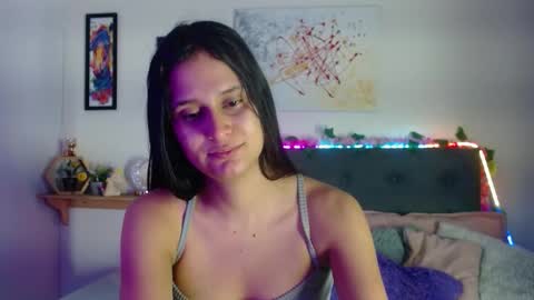 V A L E N T I N I online show from December 2025 07:34:02 PM