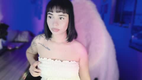 Snapshot of valentinna_5 chatting on May 2026 07:05:02 AM Danielle Please help me to reach 300 thumbs up online show from May 2026 07:05:02 AM