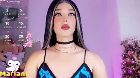 Snapshot of valentinne_marian chatting on December 2024 01:22:02 PM Marian online show from December 2024 01:22:02 PM