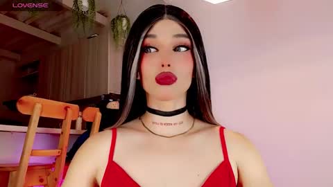 Snapshot of valentinne_marian chatting on February 2025 06:21:02 AM Marian online show from February 2025 06:21:02 AM