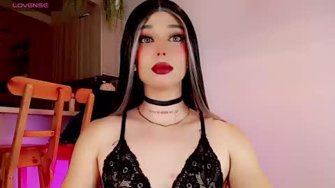 Snapshot of valentinne_marian chatting on February 2025 09:25:02 AM Marian online show from February 2025 09:25:02 AM