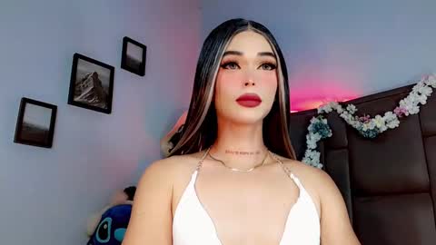 Snapshot of valentinne_marian chatting on September 2025 09:20:01 AM Marian online show from September 2025 09:20:01 AM