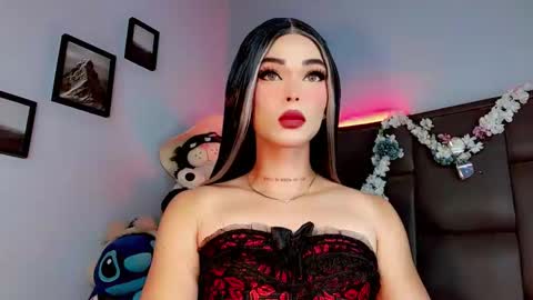 Snapshot of valentinne_marian chatting on September 2025 08:05:01 AM Marian online show from September 2025 08:05:01 AM