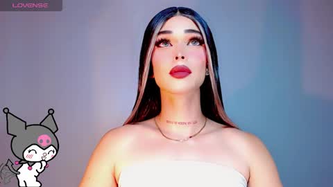 Snapshot of valentinne_marian chatting on October 2025 06:03:01 AM Marian online show from October 2025 06:03:01 AM