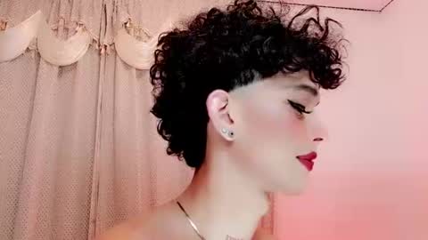 Snapshot of valentinne_marian chatting on December 2025 06:08:02 AM Marian online show from December 2025 06:08:02 AM