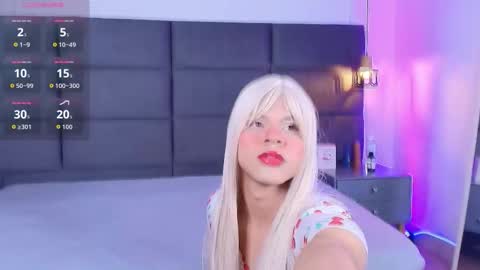 valentino moon online show from November 2025 03:28:01 AM