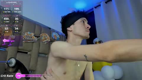 Snapshot of valentinomoreti chatting on September 2025 03:17:02 PM Valentino online show from September 2025 03:17:02 PM